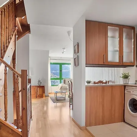 Holiday home Argualas Triplex Con Piscina
