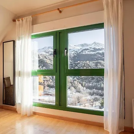 Holiday home Argualas Triplex Con Piscina