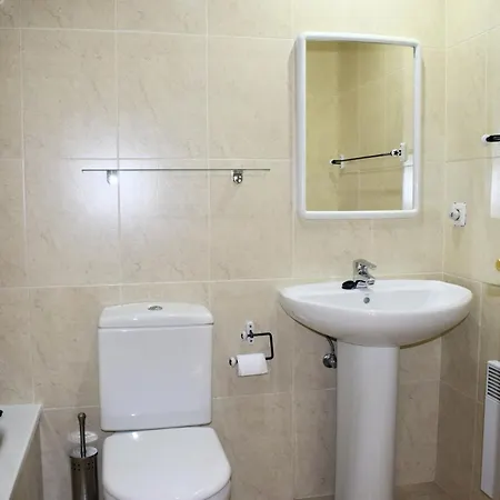 Argualas - Triplex Con Piscina - By Cardi בית נופש