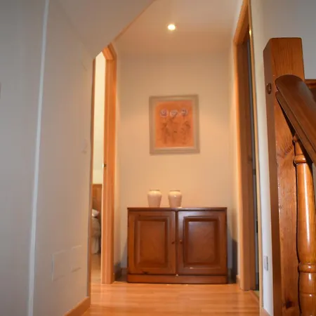 בית נופש Argualas - Triplex Con Piscina - By Cardi *